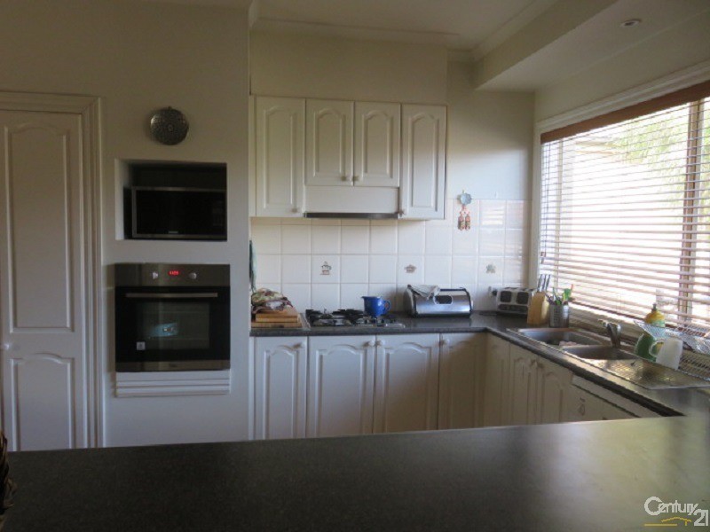 46 Nurten Parade, Aspendale Gardens VIC 3195