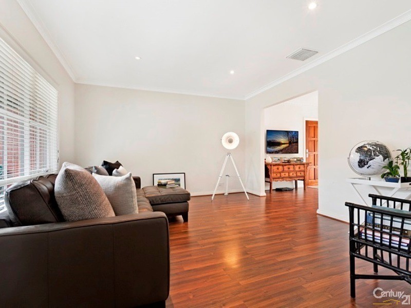 2/2 Weatherall Rd, Cheltenham VIC 3192