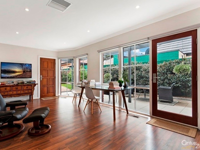 2/2 Weatherall Rd, Cheltenham VIC 3192