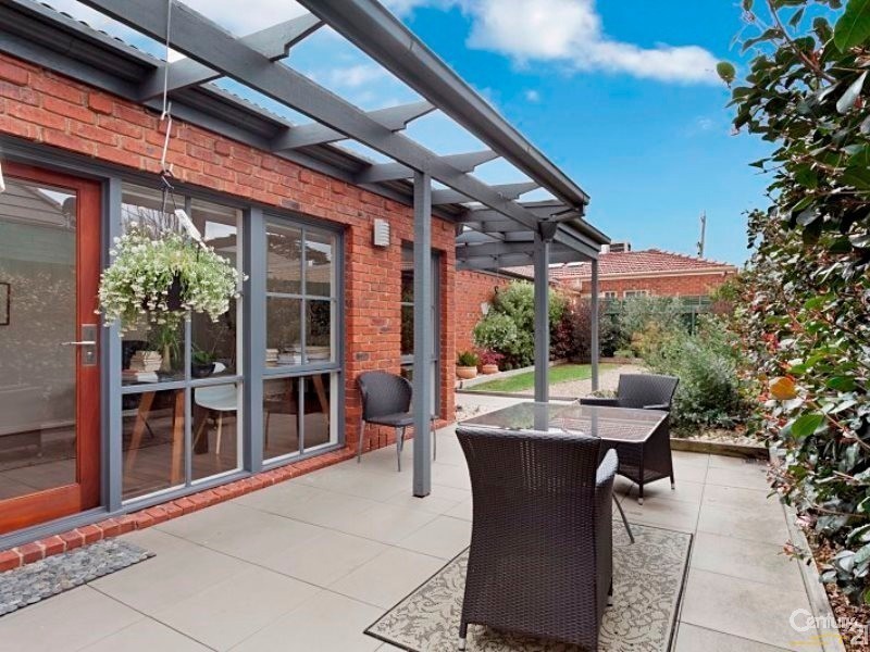 2/2 Weatherall Rd, Cheltenham VIC 3192