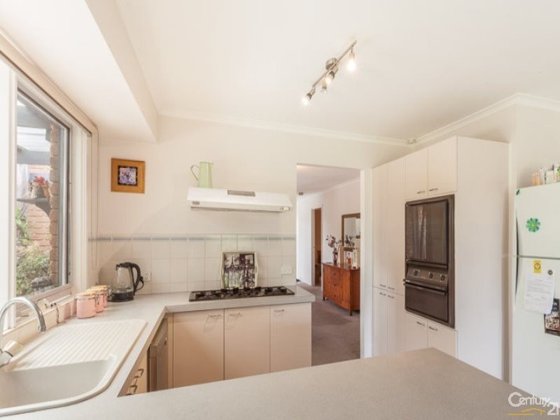 7 Mitre Crescent, Berwick VIC 3806
