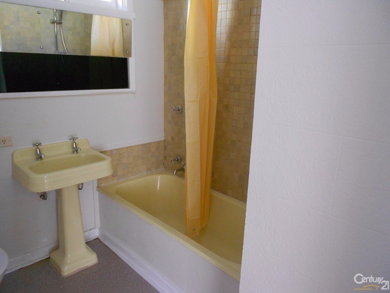 2/1 Peter Ave, Parkdale VIC 3195