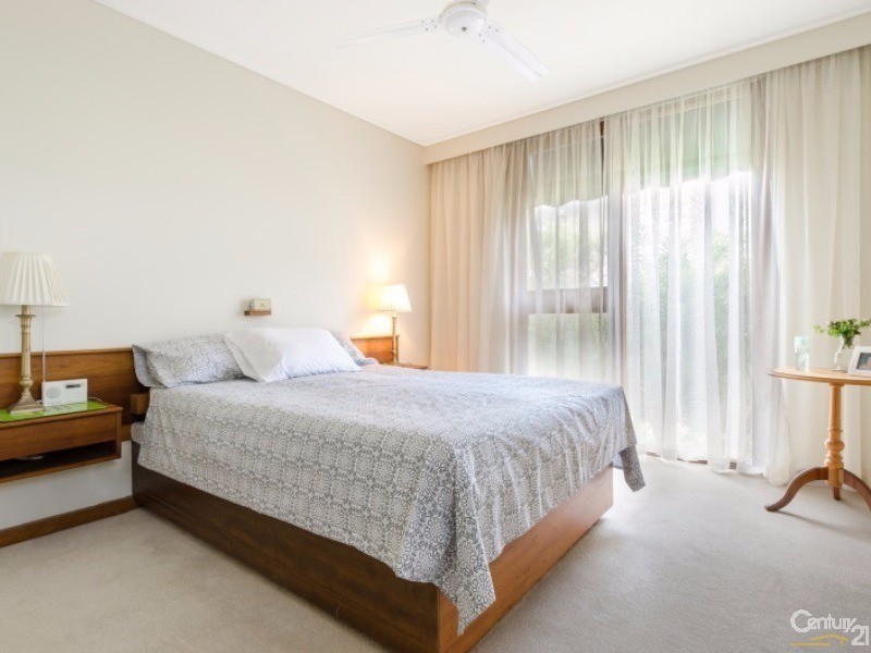 1/4 Seaview Crescent, Black Rock VIC 3193