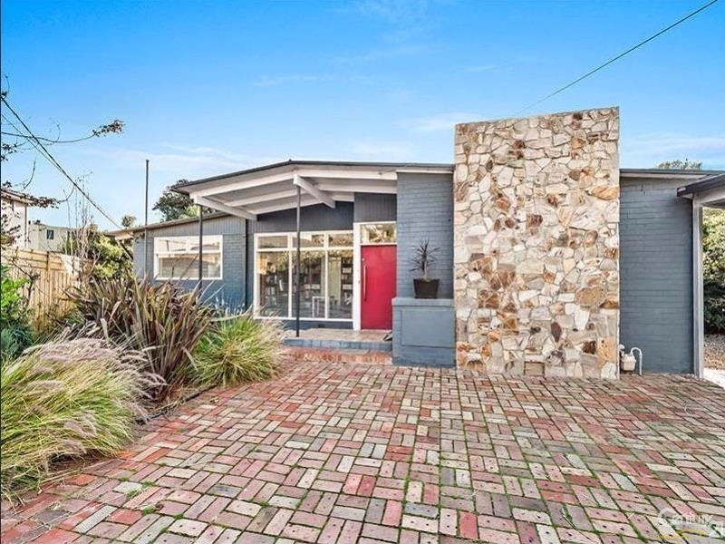 11 Coral Avenue, Beaumaris VIC 3193