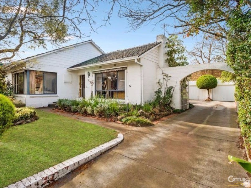 10 Rosemary Road, Beaumaris VIC 3193