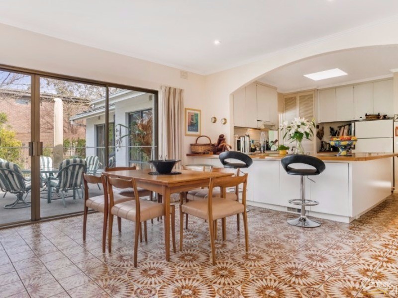 10 Rosemary Road, Beaumaris VIC 3193