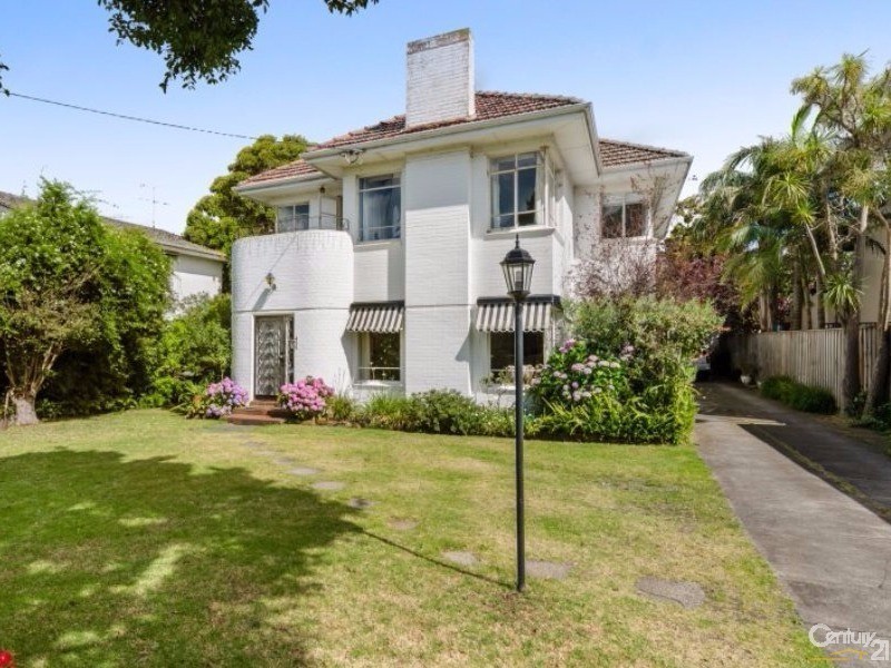 18 Beach Road, Beaumaris VIC 3193