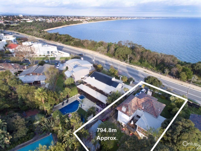 18 Beach Road, Beaumaris VIC 3193