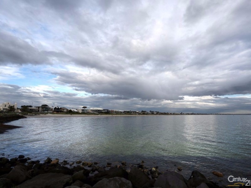 4/12 Collins St, Mentone VIC 3194