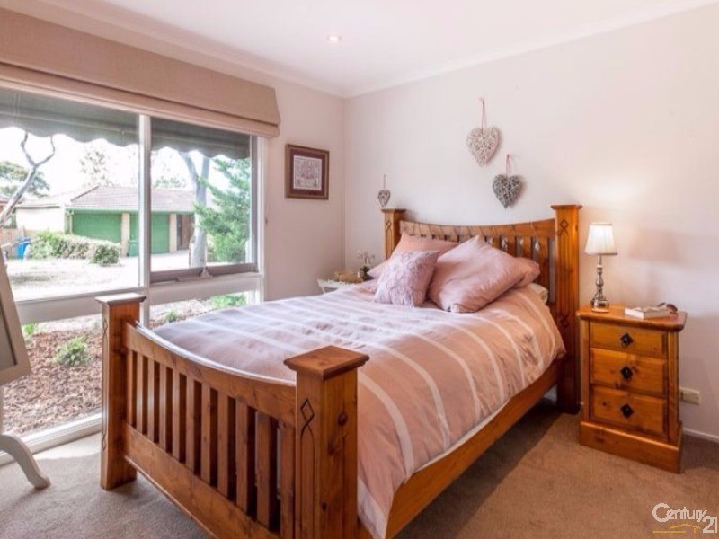 7 Mitre Crescent, Berwick VIC 3806