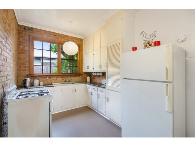 30 James Crescent, Hampton VIC 3188