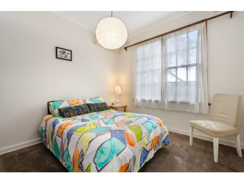 30 James Crescent, Hampton VIC 3188