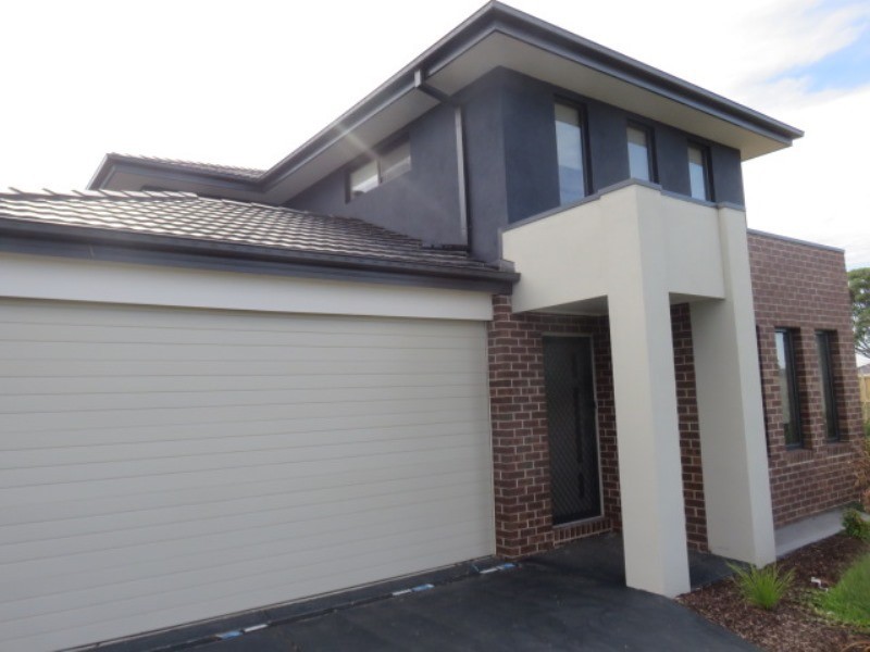 14 Marwick St, Carrum Downs VIC 3201