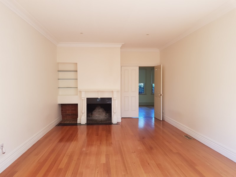 8 Beach Road, Beaumaris VIC 3193