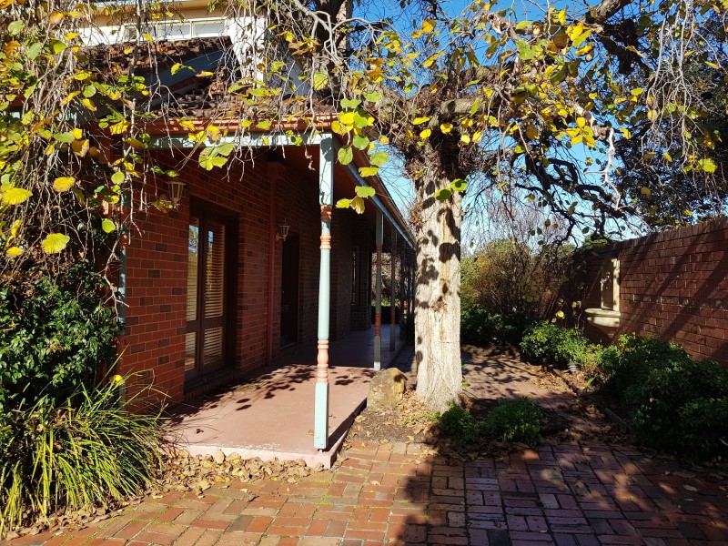 8 Beach Road, Beaumaris VIC 3193