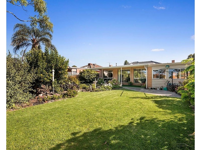 20 Kingswood Drv, Dingley Village VIC 3172