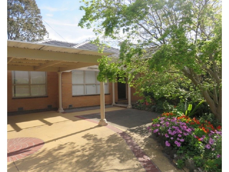 20 Kingswood Drv, Dingley Village VIC 3172