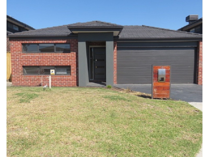 16 Marwick Street, Carrum Downs VIC 3201