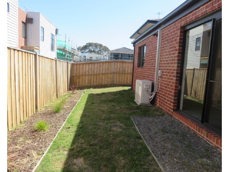 16 Marwick Street, Carrum Downs VIC 3201