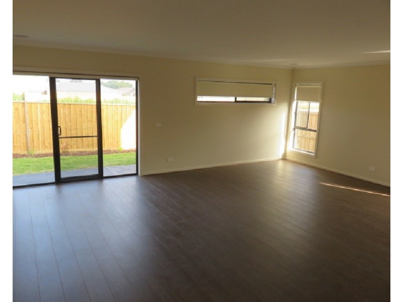 14 Marwick Street, Carrum Downs VIC 3201