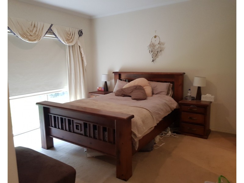 8 The Sands, Aspendale Gardens VIC 3195