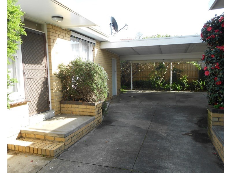 2/1 Peter Ave, Parkdale VIC 3195