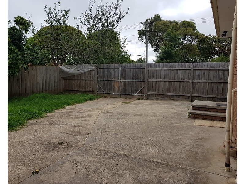 60 Lucerne Crescent, Frankston VIC 3199