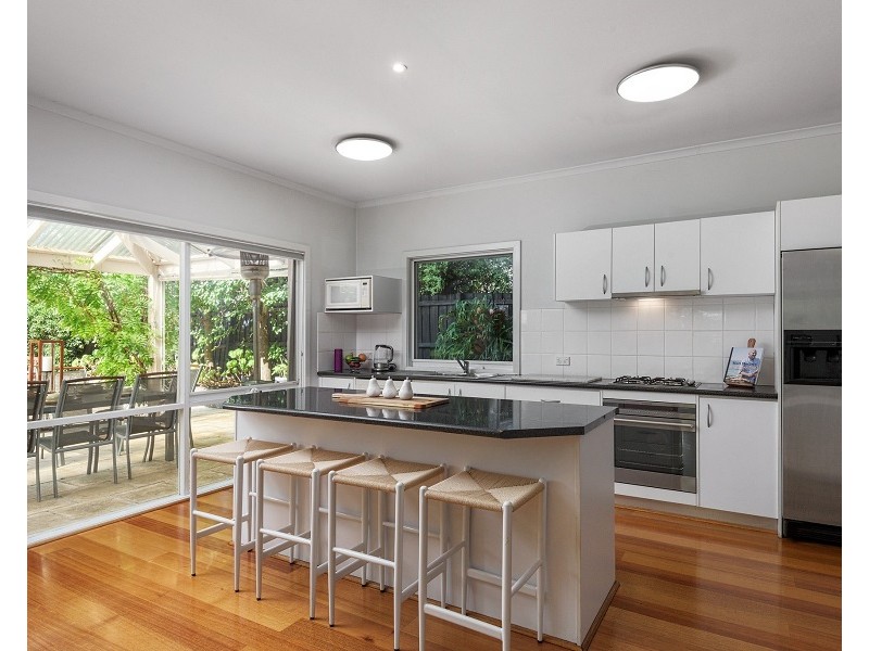 6 Bellaire Crt, Beaumaris VIC 3193