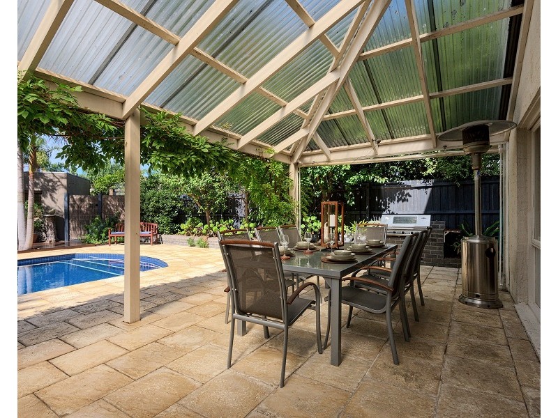 6 Bellaire Crt, Beaumaris VIC 3193