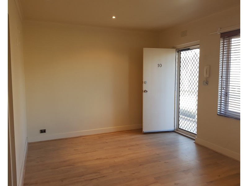 10/5  Station Street, Mentone VIC 3194