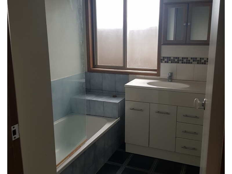 77 Coolibar Ave, Seaford VIC 3198