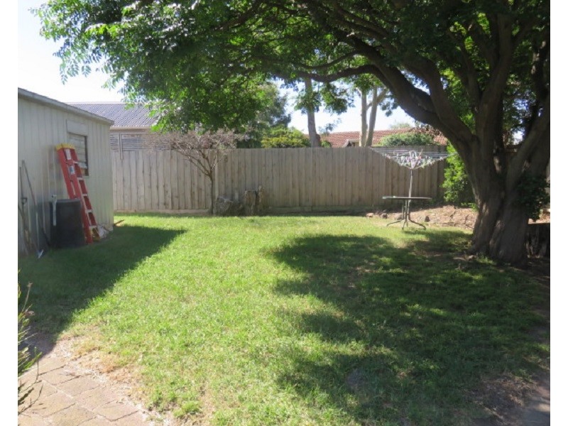 77 Coolibar Ave, Seaford VIC 3198