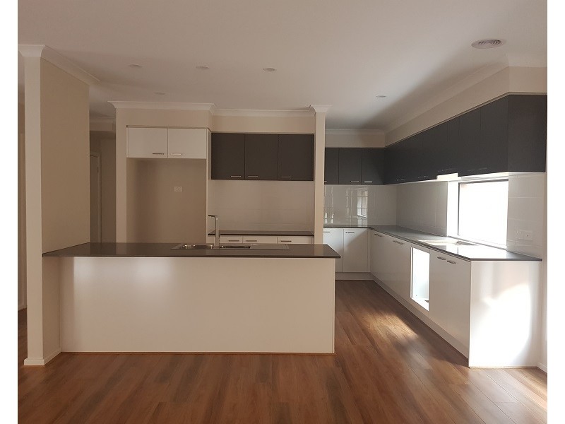 20 Pebble Beach Drive, Carrum Downs VIC 3201