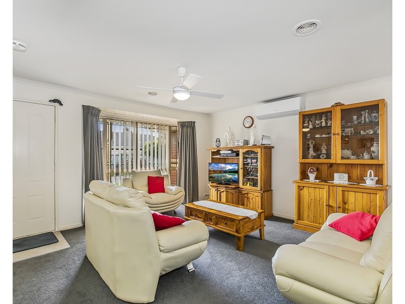 2/79 Greenwood Drive, Carrum Downs VIC 3201