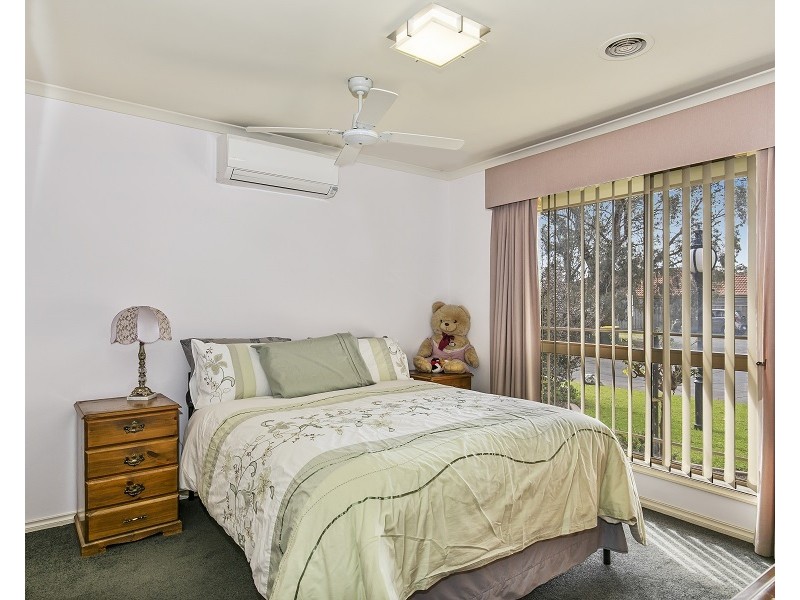 2/79 Greenwood Drive, Carrum Downs VIC 3201