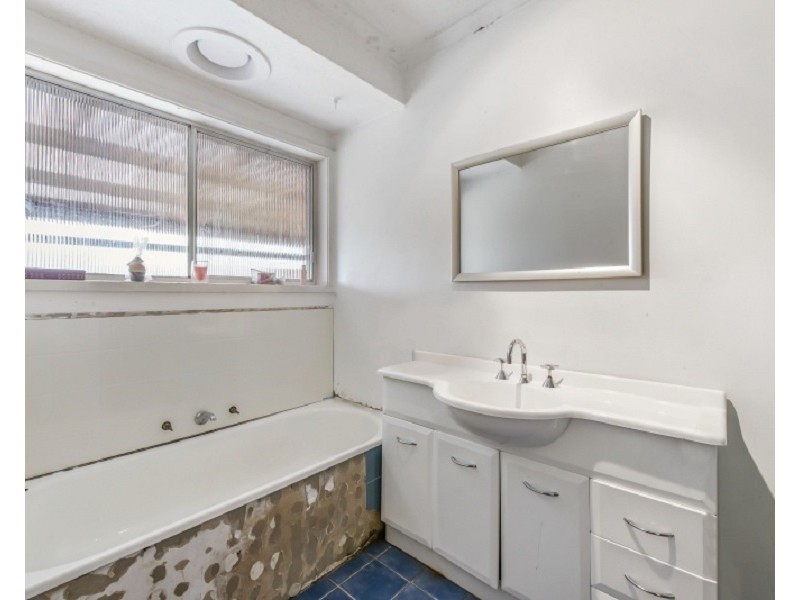 5 Madeira Court, Frankston VIC 3199