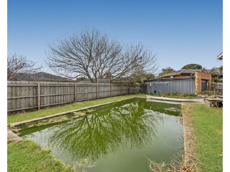 5 Madeira Court, Frankston VIC 3199