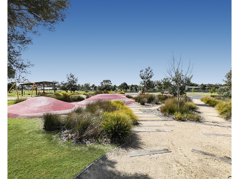 17 Alpina Street, Frankston North VIC 3200