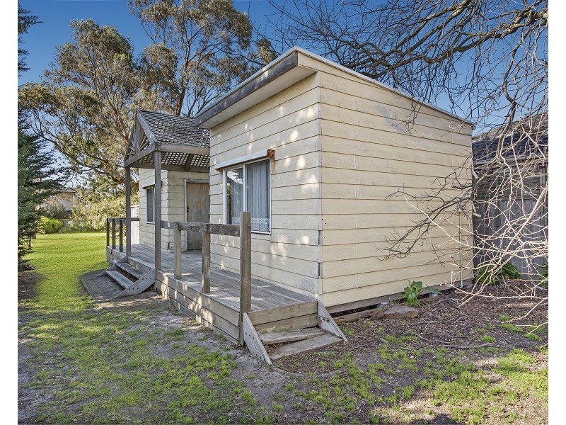 11 Reservoir Road, Frankston VIC 3199