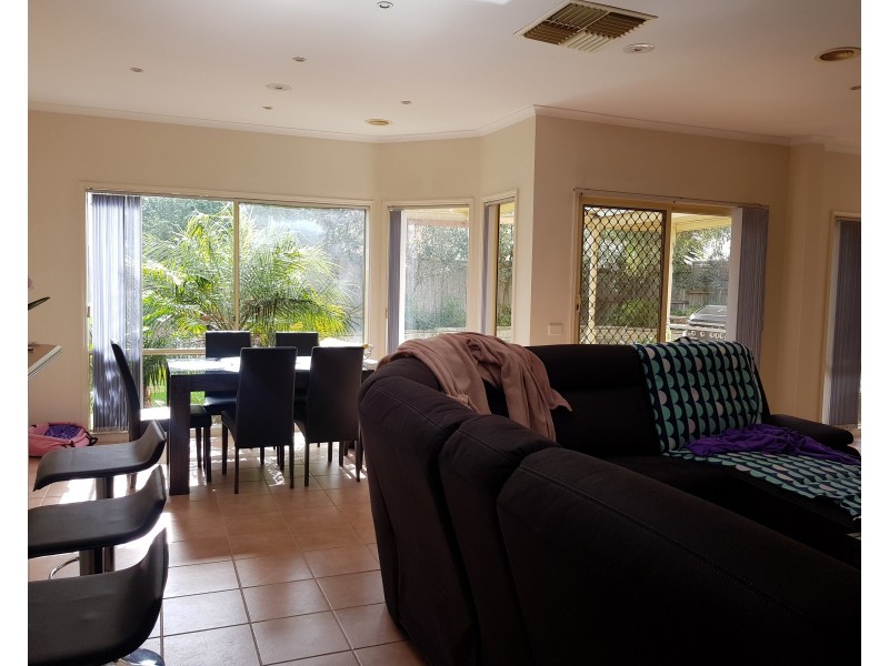 8 The Sands, Aspendale Gardens VIC 3195