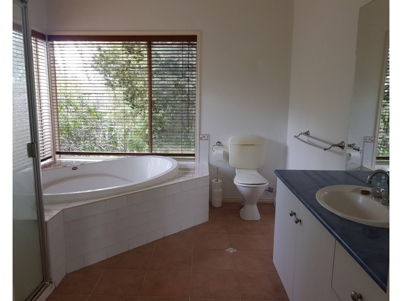 8 The Sands, Aspendale Gardens VIC 3195