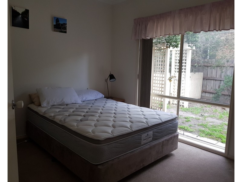 8 The Sands, Aspendale Gardens VIC 3195