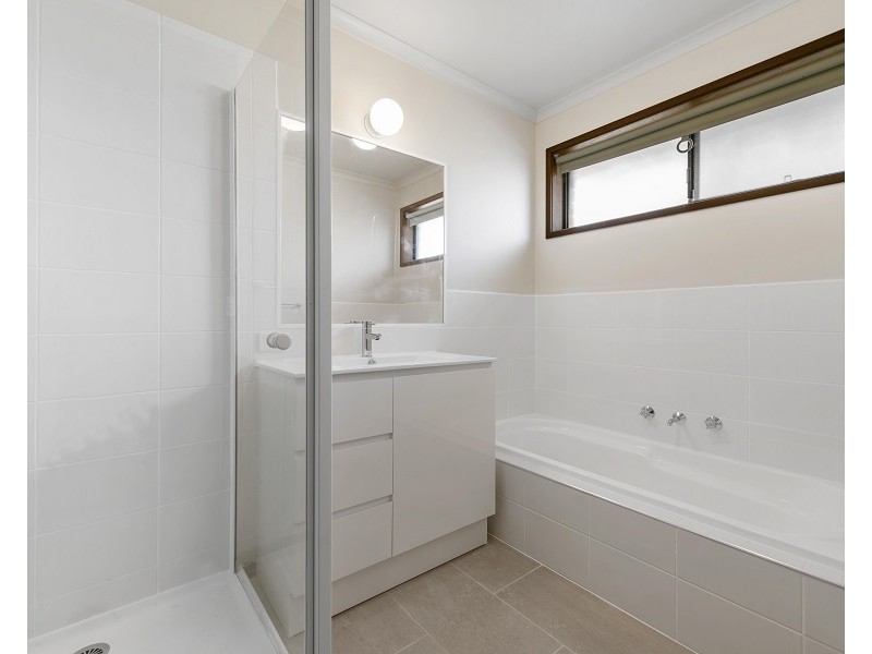 32 Weber Drive, Mornington VIC 3931