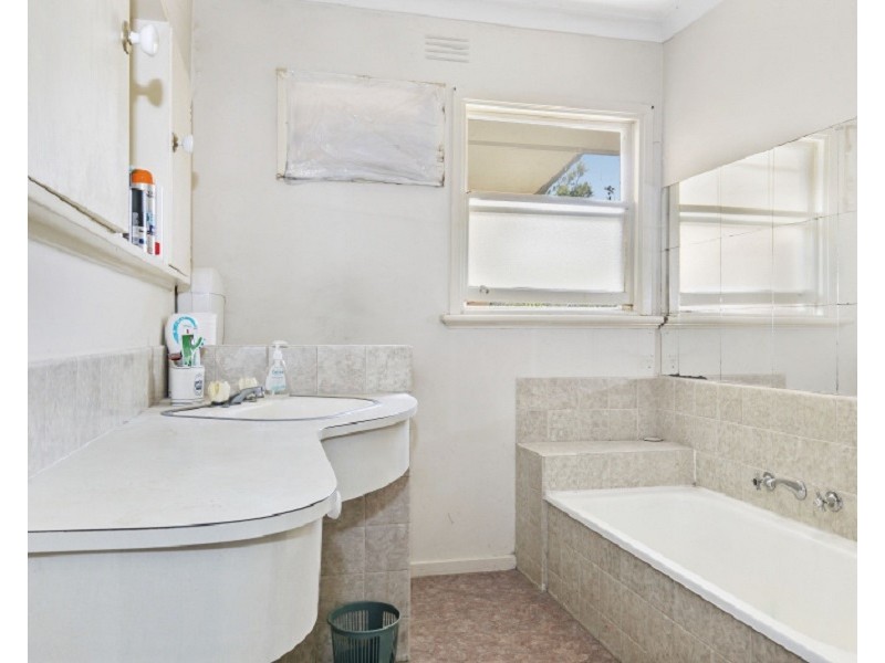 8  Rodney Court, Frankston VIC 3199