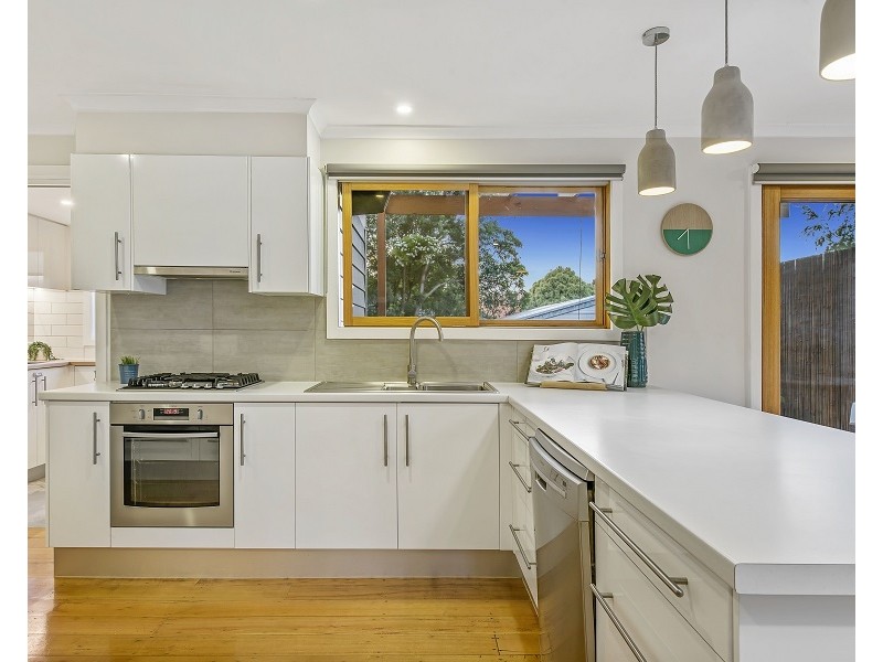 16 Helvetia Court, Frankston VIC 3199