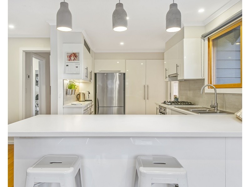 16 Helvetia Court, Frankston VIC 3199