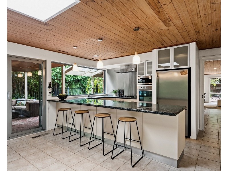 16  Talofa Avenue, Brighton East VIC 3187