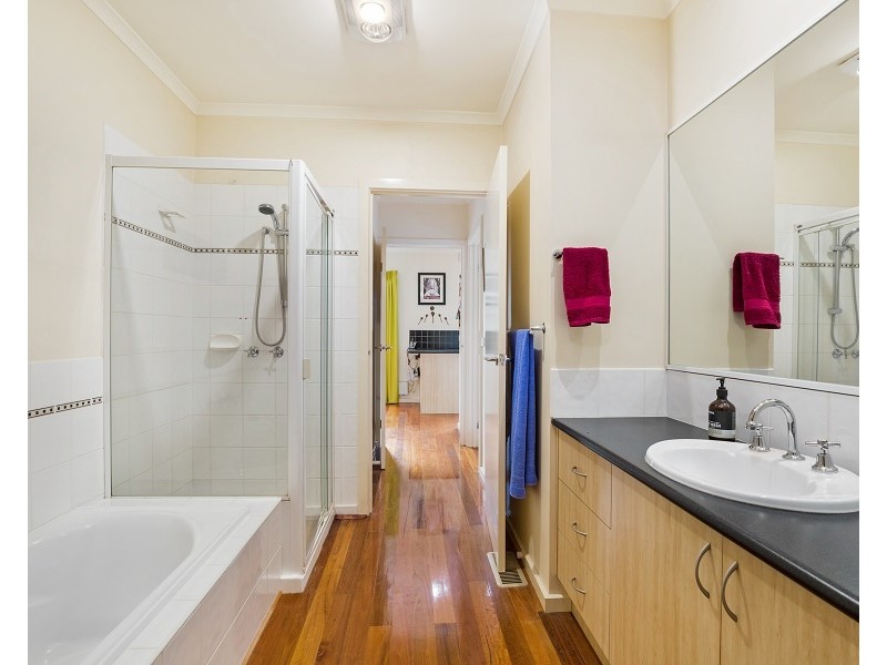 6 Wahgunyah Crescent, Langwarrin VIC 3910