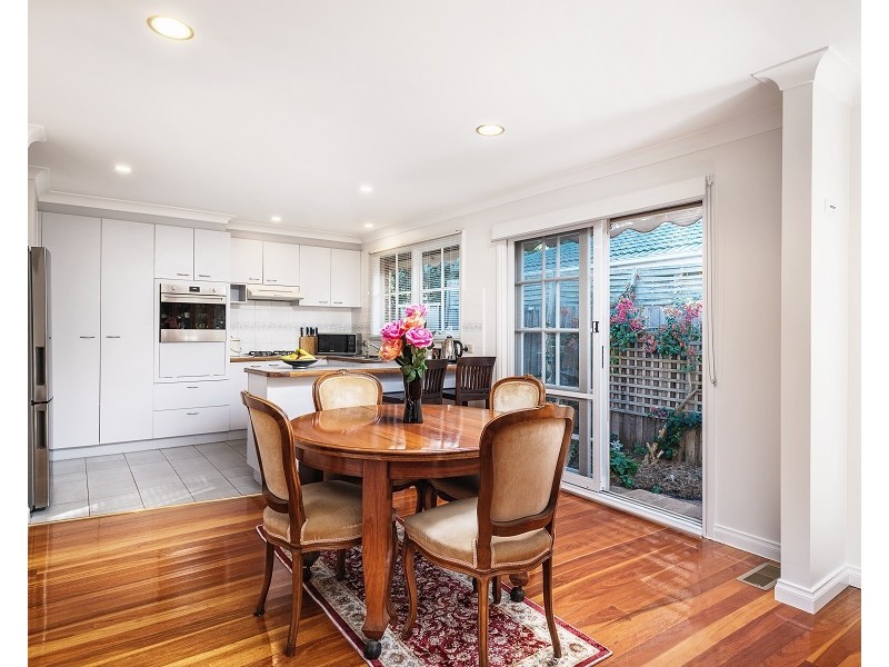 2/1 Wallace Crescent, Beaumaris VIC 3193