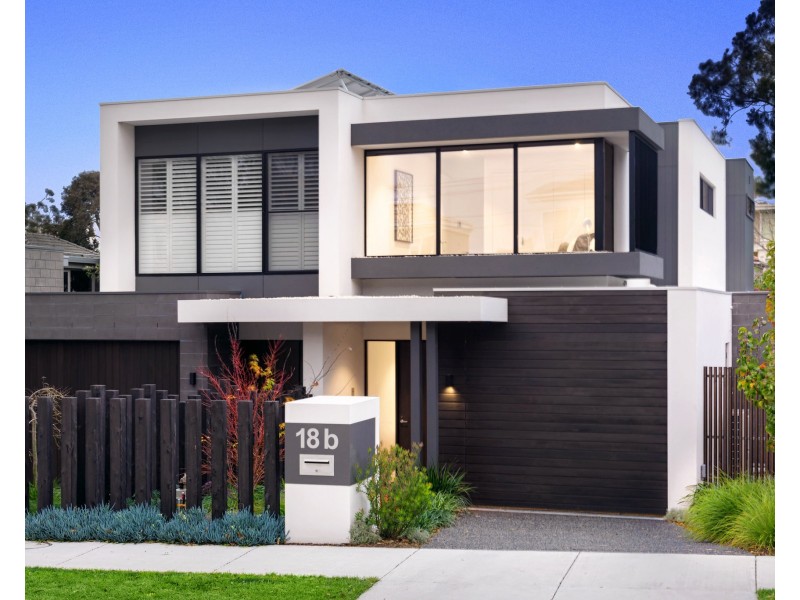 18B Surf Avenue, Beaumaris VIC 3193